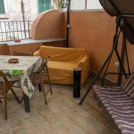 Casa Vacanza Russo Enzo เนเปิลส์ ภายนอก รูปภาพ