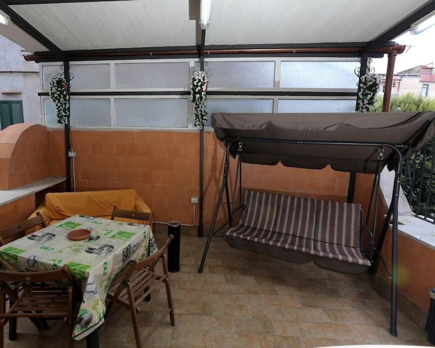 Casa Vacanza Russo Enzo เนเปิลส์ ภายนอก รูปภาพ