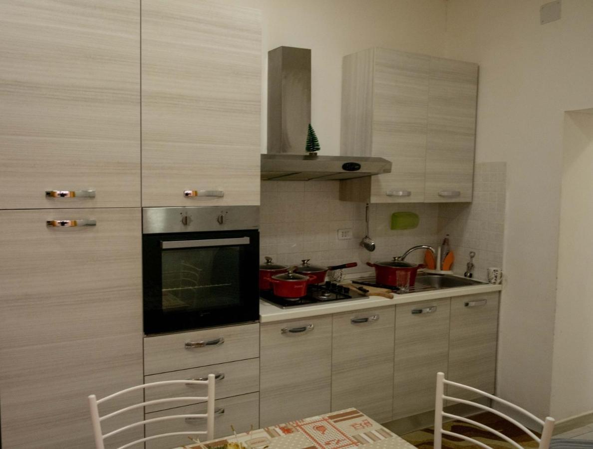 Casa Vacanza Russo Enzo เนเปิลส์ ภายนอก รูปภาพ