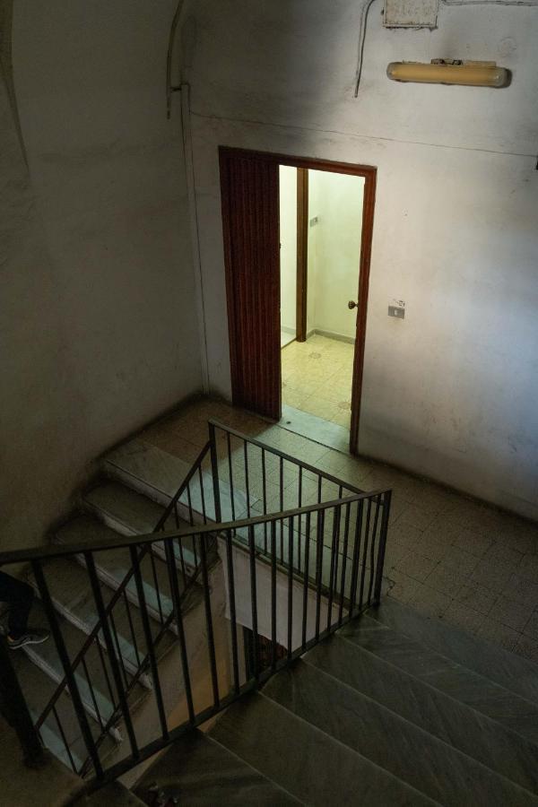Casa Vacanza Russo Enzo เนเปิลส์ ภายนอก รูปภาพ